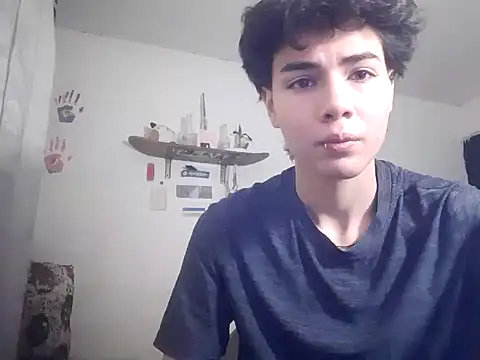 YoursexyJuan online show from December 12, 12:38 am