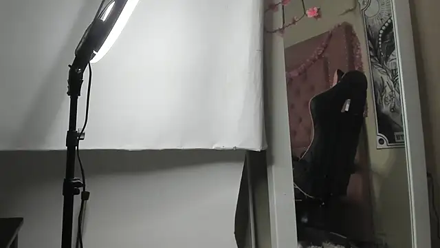 ened nessa online show from February 28, 7:05 am