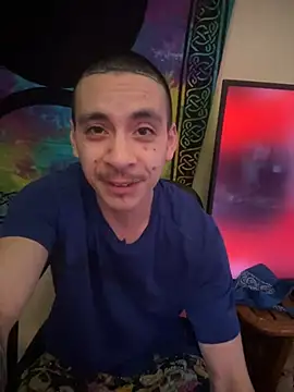 Cuminsideyou42 online show from March 8, 8:25 pm