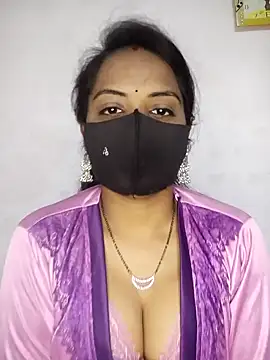 Snapshot of Choclet_bhabhi chatting on January 5, 4:04 am Choclet bhabhi online show from January 5, 4:04 am