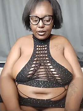 CHERRYYUMMY online show from June 5, 4:41 am