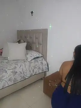 milf venus online show from July 27, 6:04 pm
