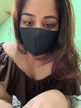 Black Glow online show from December 3, 12:49 pm