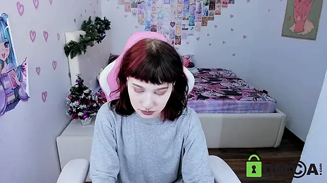 ElizaNik  online show from December 27, 9:43 pm