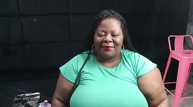 Snapshot of rocio_bbw_ chatting on December 27, 2:14 am rocio bbw online show from December 27, 2:14 am