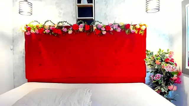 Snapshot of SilvannaFit chatting on April 29, 11:47 am SilvannaFit online show from April 29, 11:47 am