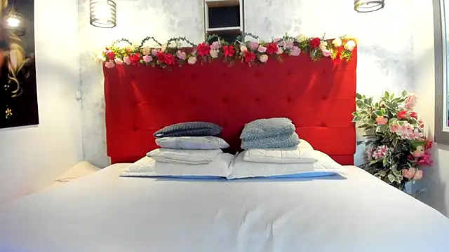 Snapshot of SilvannaFit chatting on May 5, 11:51 am SilvannaFit online show from May 5, 11:51 am
