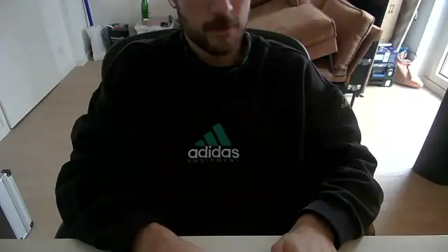 taallguyy 196 online show from January 9, 10:40 am