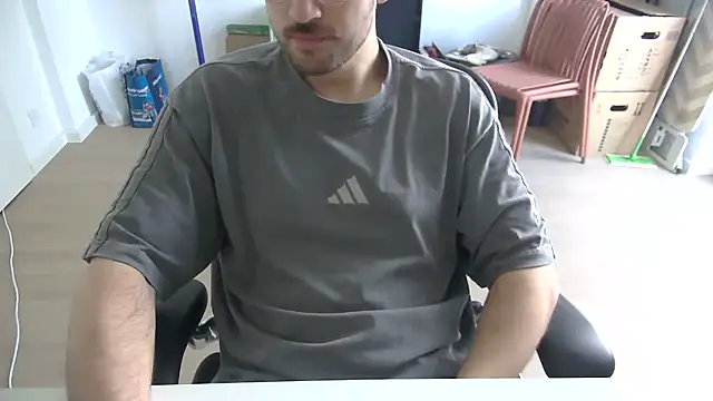 taallguyy 196 online show from April 19, 8:02 am