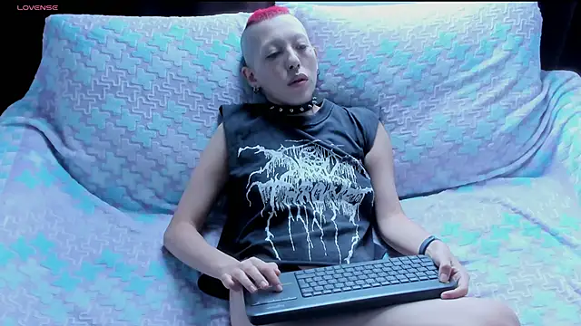 lnxmst online show from March 18, 4:54 pm