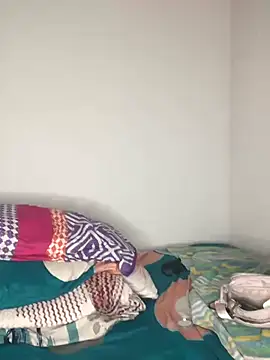 Snapshot of Amira__Fatima chatting on February 22, 2:41 pm Amira Fatima online show from February 22, 2:41 pm
