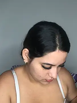 Snapshot of Amira__Fatima chatting on February 28, 2:31 pm Amira Fatima online show from February 28, 2:31 pm