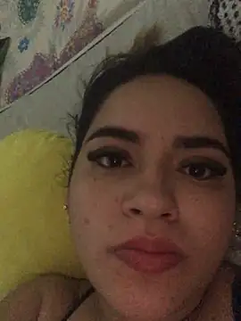 Snapshot of Amira__Fatima chatting on March 2, 5:04 pm Amira Fatima online show from March 2, 5:04 pm