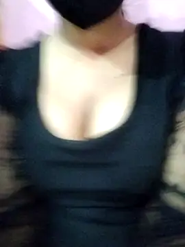 Snapshot of Shivani_Tivari chatting on December 11, 7:14 pm Shivani Tivari online show from December 11, 7:14 pm