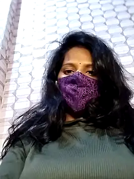 Snapshot of Shivani_Tivari chatting on February 18, 6:15 pm Shivani Tivari online show from February 18, 6:15 pm