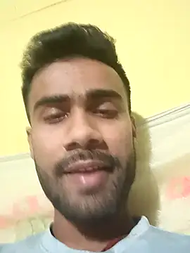 Snapshot of Skinny_Bigass_23 chatting on February 24, 6:26 pm Skinny Bigass 23 online show from February 24, 6:26 pm