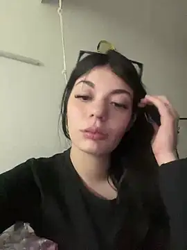 Snapshot of candycamiila chatting on August 1, 8:02 am candycamiila online show from August 1, 8:02 am