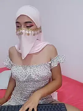 Snapshot of Aaliyah_Salma chatting on February 1, 9:08 pm Aaliyah Salma online show from February 1, 9:08 pm