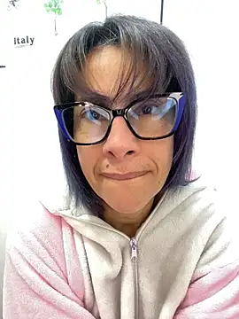 Snapshot of Goddess-Love- chatting on April 24, 9:34 am Goddess-Love- online show from April 24, 9:34 am