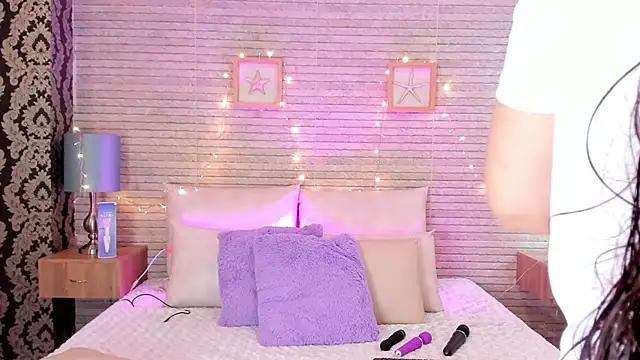 Snapshot of Catalinna_Thompson chatting on March 13, 12:02 pm Catalinna Thompson online show from March 13, 12:02 pm