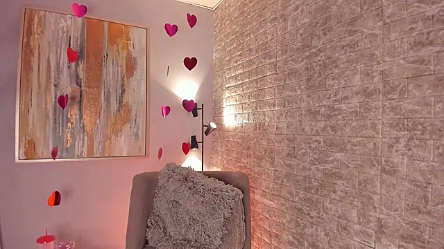 Snapshot of tamara_aluna chatting on February 13, 6:38 pm tamara aluna online show from February 13, 6:38 pm