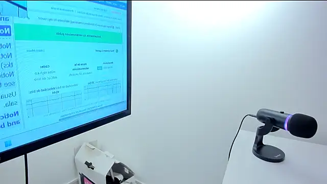 Snapshot of tamara_aluna chatting on October 13, 12:05 pm tamara aluna online show from October 13, 12:05 pm