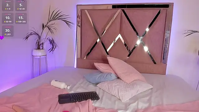 RachellEbony online show from December 18, 10:02 pm