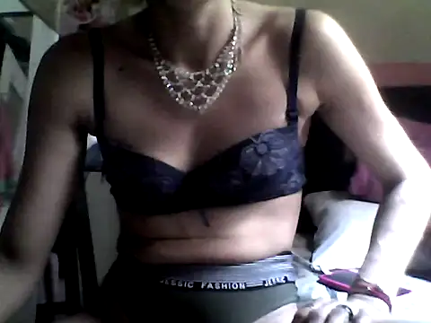 ariana crazzy online show from March 4, 4:20 pm