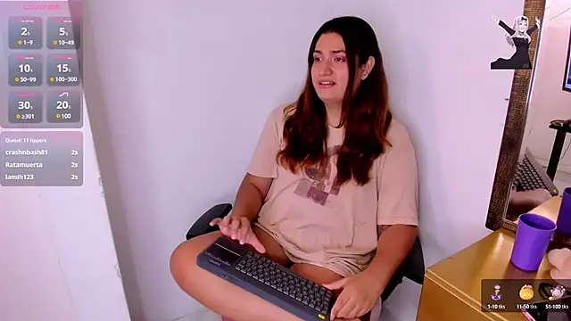 Snapshot of Valery_Maravilla_ chatting on December 13, 10:55 pm Valery Maravilla online show from December 13, 10:55 pm