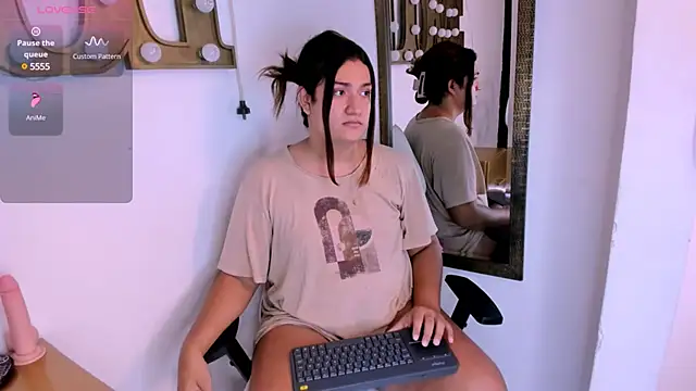 Snapshot of Valery_Maravilla_ chatting on January 27, 7:46 pm Valery Maravilla online show from January 27, 7:46 pm