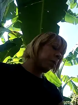 blondebitchlitle online show from November 15, 3:30 pm