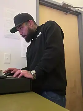 jr91esl online show from February 1, 2:37 am