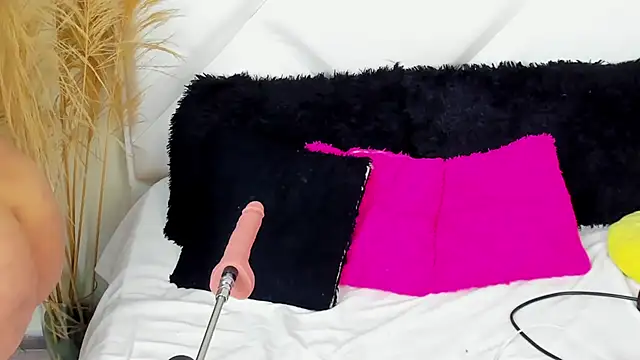 ScarlethNatasha online show from January 29, 12:33 am