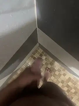 Snapshot of mylovetr1 chatting on January 9, 5:34 am mylovetr1 online show from January 9, 5:34 am