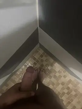 Snapshot of mylovetr1 chatting on January 22, 4:02 am mylovetr1 online show from January 22, 4:02 am