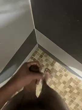 Snapshot of mylovetr1 chatting on January 28, 3:57 am mylovetr1 online show from January 28, 3:57 am