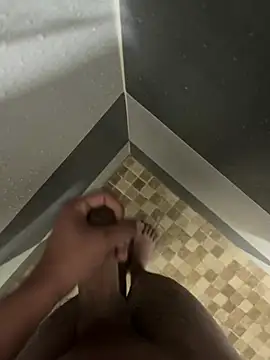 Snapshot of mylovetr1 chatting on February 11, 5:58 am mylovetr1 online show from February 11, 5:58 am