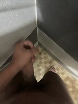 Snapshot of mylovetr1 chatting on February 27, 5:24 am mylovetr1 online show from February 27, 5:24 am