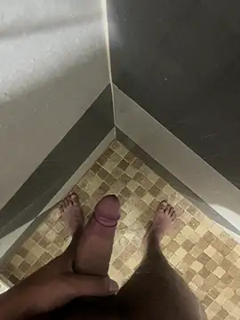 Snapshot of mylovetr1 chatting on February 27, 10:53 pm mylovetr1 online show from February 27, 10:53 pm