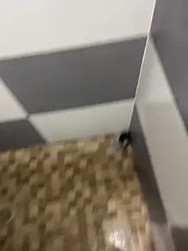 Snapshot of mylovetr1 chatting on March 17, 1:10 am mylovetr1 online show from March 17, 1:10 am