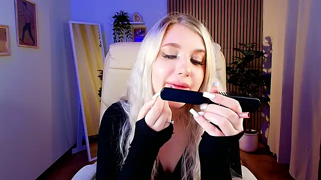 Evacadooo online show from April 2, 3:37 am