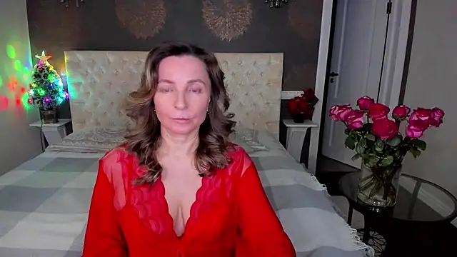 Snapshot of AllisonWilliams chatting on January 5, 6:35 pm AllisonWilliams online show from January 5, 6:35 pm