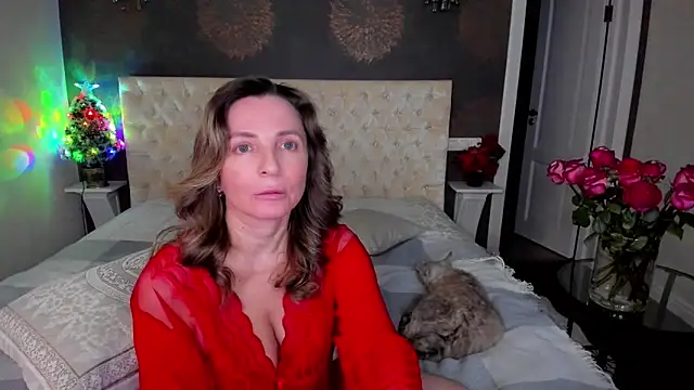 Snapshot of AllisonWilliams chatting on January 5, 9:36 pm AllisonWilliams online show from January 5, 9:36 pm