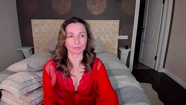 Snapshot of AllisonWilliams chatting on January 20, 7:35 pm AllisonWilliams online show from January 20, 7:35 pm