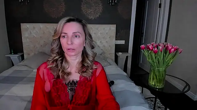 Snapshot of AllisonWilliams chatting on March 7, 5:17 pm AllisonWilliams online show from March 7, 5:17 pm