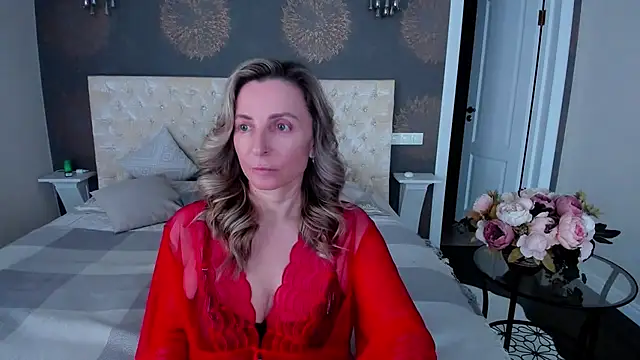 Snapshot of AllisonWilliams chatting on March 14, 3:36 pm AllisonWilliams online show from March 14, 3:36 pm