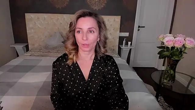 Snapshot of AllisonWilliams chatting on October 10, 5:01 pm AllisonWilliams online show from October 10, 5:01 pm