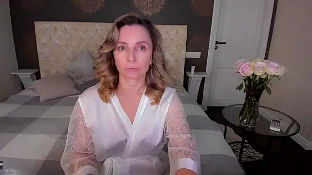 Snapshot of AllisonWilliams chatting on October 13, 5:13 pm AllisonWilliams online show from October 13, 5:13 pm