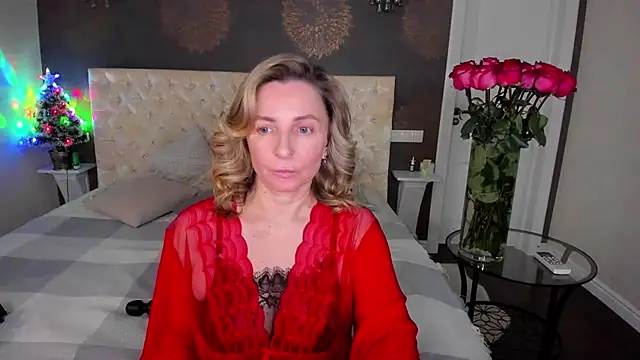 Snapshot of AllisonWilliams chatting on January 14, 3:39 pm AllisonWilliams online show from January 14, 3:39 pm