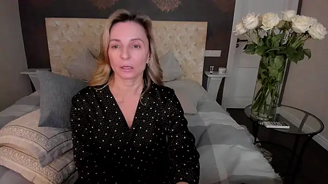 Snapshot of AllisonWilliams chatting on January 31, 7:11 pm AllisonWilliams online show from January 31, 7:11 pm